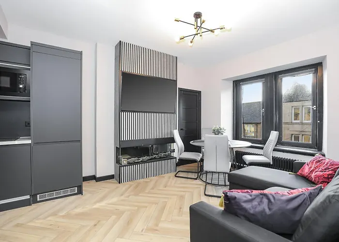 Traditional 1-Bed Edinburgh Apt