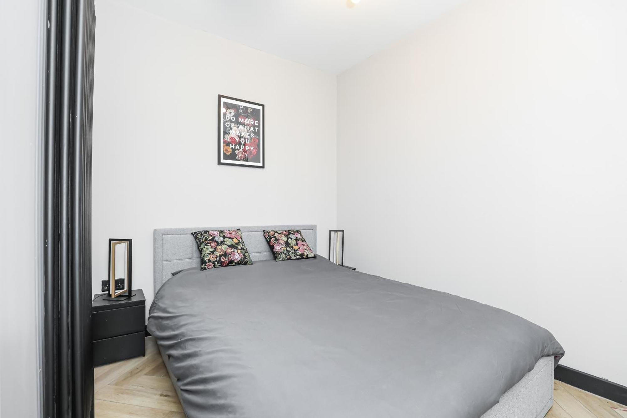 Traditional 1-bed Apartment *